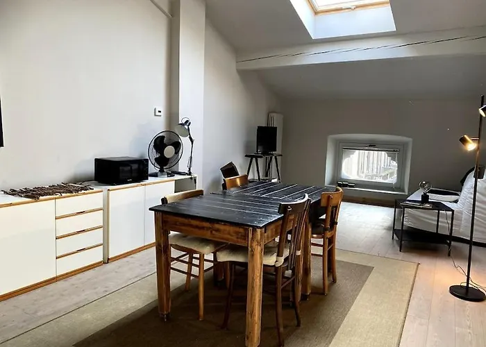 Cute Nest Apartment Como